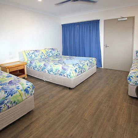 Reef Gardens Motel Proserpine Esterno foto