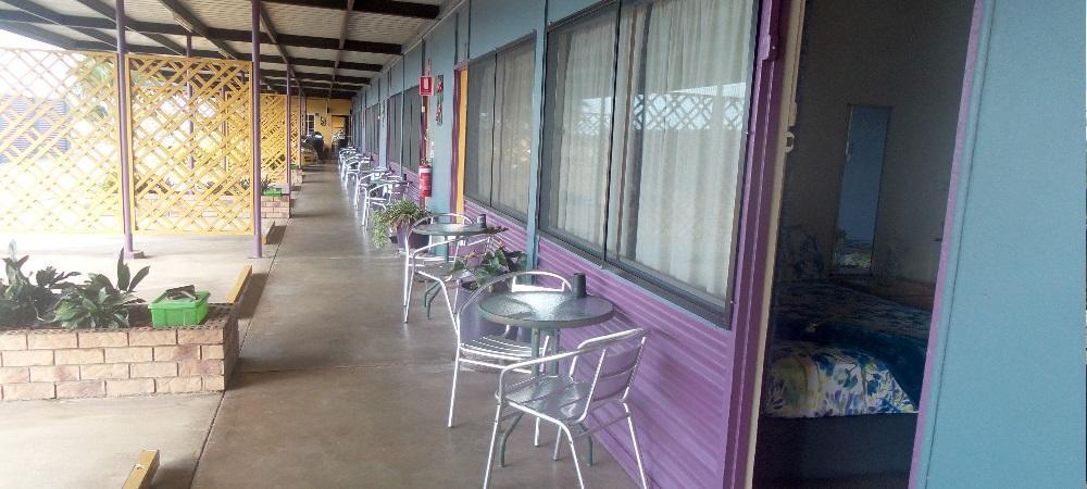 Reef Gardens Motel Proserpine Esterno foto